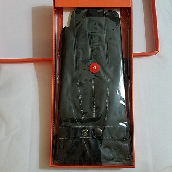 Leather Gloves - Picture 1 of 2